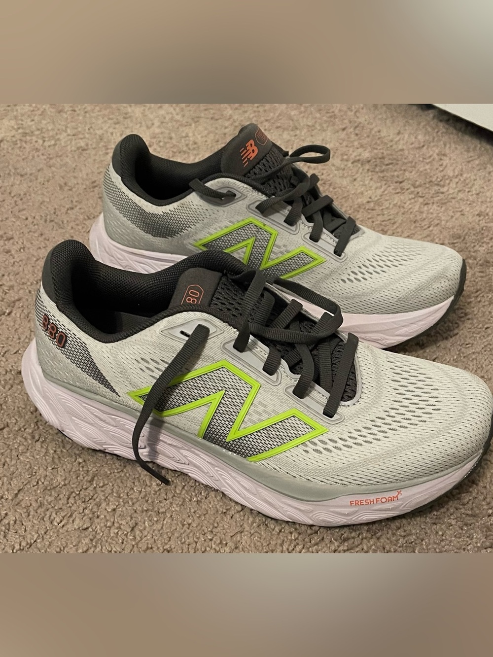 New Balance 880 Women's Athletic Shoes - Light Gray with Neon Green & Black
